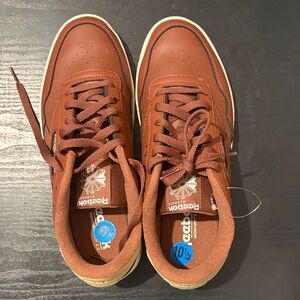 Reebok Men's Tan Sneakers